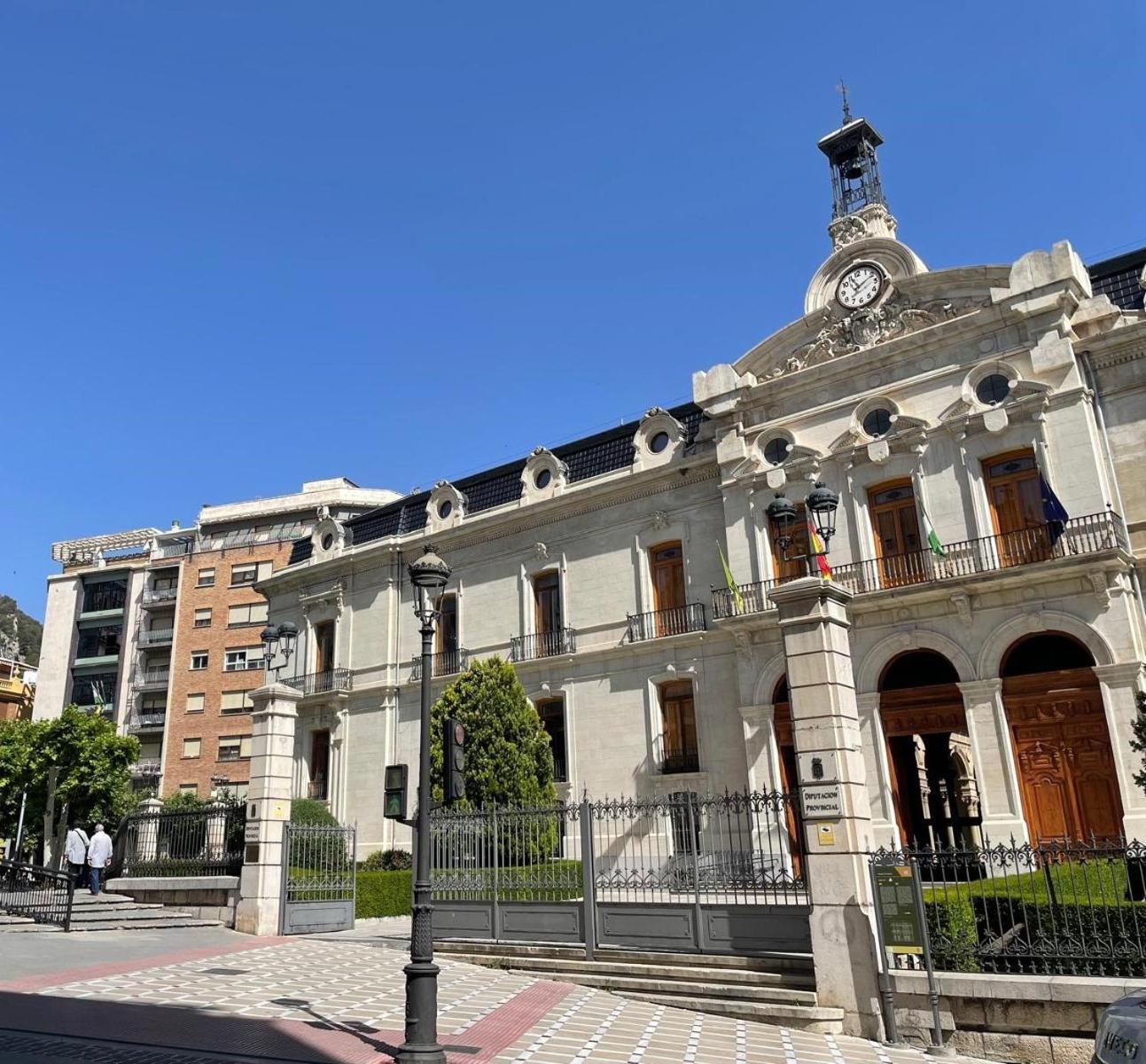 Alojamiento Comercio. Jaén Exterior foto
